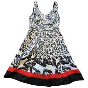 Sunhee Dress Black White Red Sleeveless Flattering Beautiful Fit Size 4P JJ974